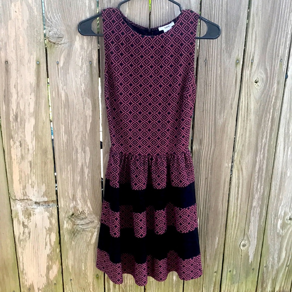 bar III rose/mauve and black patterned dress. XS.